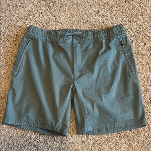 L.L. Bean Men's Explorer Ripstop Shorts 8"
Size Large